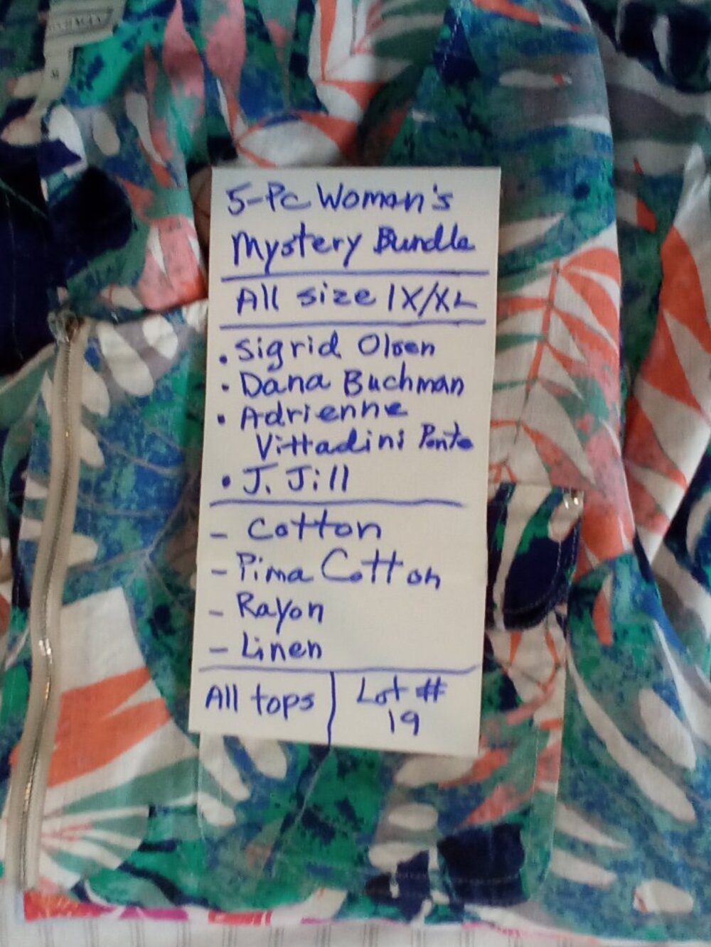 5-PIECE WOMEN'S TOPS SIZES XL/1X MYSTERY BUNDLE - LOT # 19 - SIGRID OLSEN J.JILL